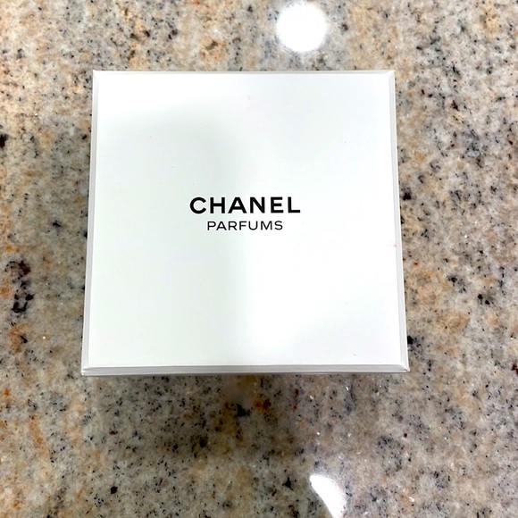NIB Chanel Ceramic Diffuser - Picture 4 of 5